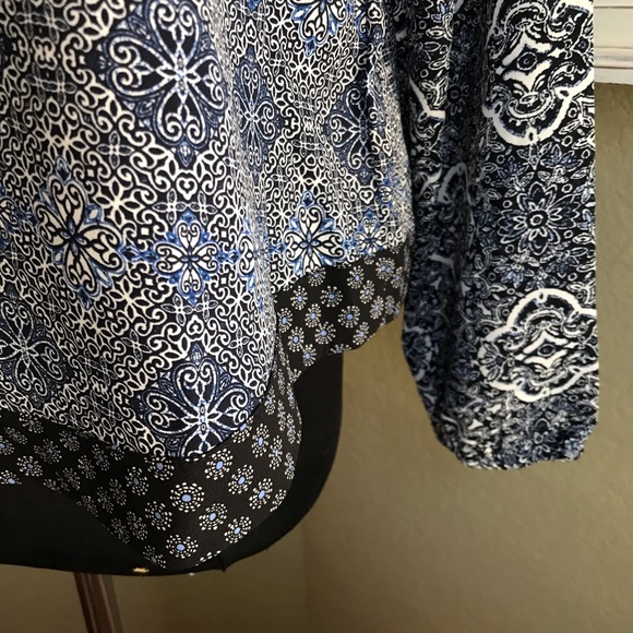 GAP Blouse - Picture 4 of 6